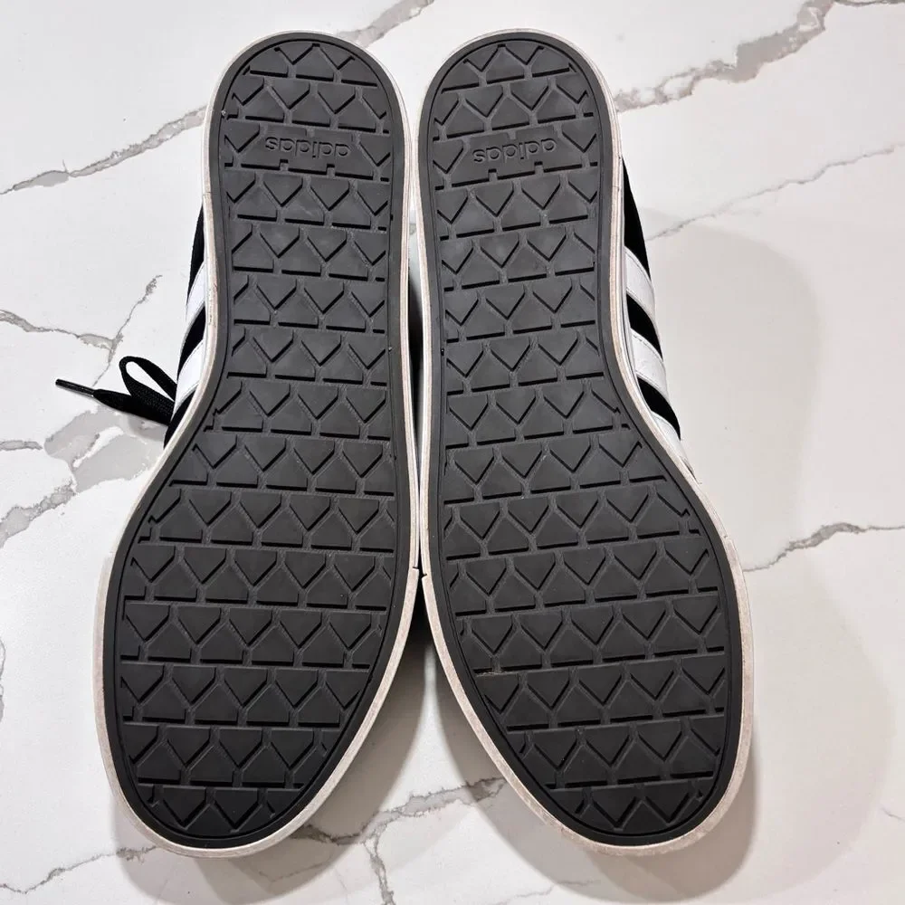 Adidas Daily 4.0 Men's Black and White Skateboarding Shoes Sneakers Size 13